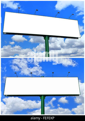 Tabellone vuoto contro il cielo blu. Impostare Foto Stock