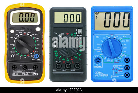 I multimetri per la misurazione della tensione, corrente, resistenza. Isolato su uno sfondo bianco. Foto Stock