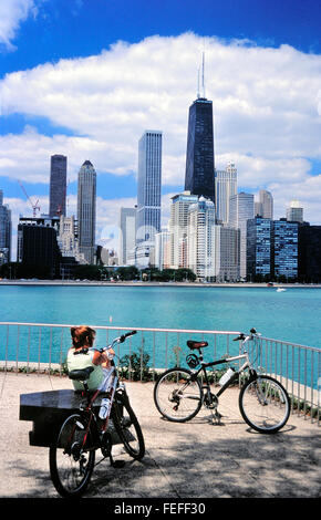 Di fronte al lago di Chicago Scenic in bicicletta 4 Foto Stock