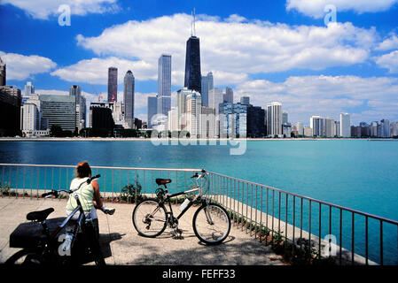 Di fronte al lago di Chicago Scenic in bicicletta 3 Foto Stock