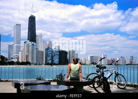 Di fronte al lago di Chicago Scenic dalla bicicletta 1 Foto Stock