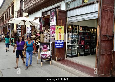 Gioielleria - Mercato in CATACAOS. Dipartimento di Piura .PERÙ Foto Stock