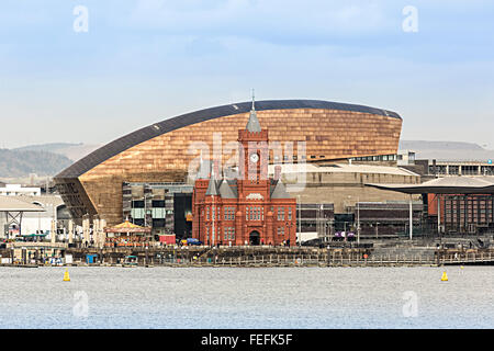 Edificio Pierhead e Millennium Centre Cardiff Bay, Wales, Regno Unito Foto Stock