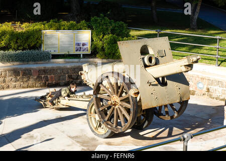 Difesa Vintage artiglieria, Schneider 155 CM 1917 pistola in La Bateria park, Torremolinos, Costa del Sol, Spagna. Foto Stock