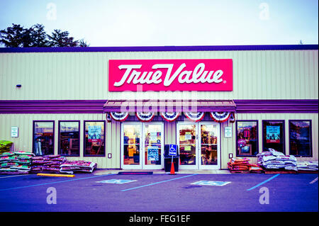 Negozio di hardware di Valore reale in Sitka, Alaska, Stati Uniti. Foto Stock