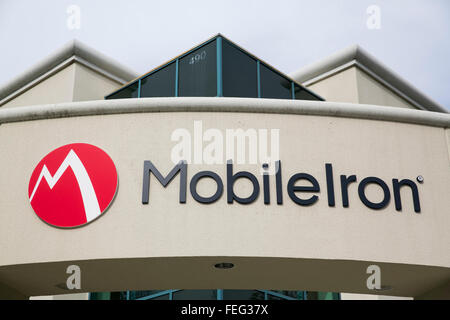 Un logo segno al di fuori della sede di MobileIron di Mountain View, California dal 24 gennaio 2016. Foto Stock