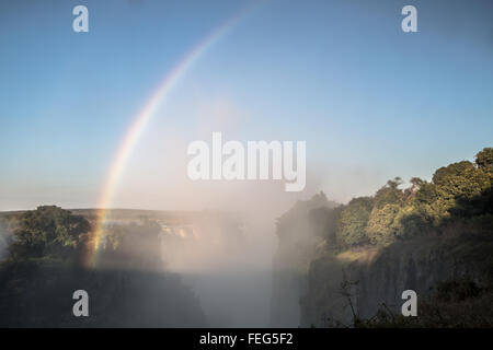 Rainbow su Victoria falls Foto Stock