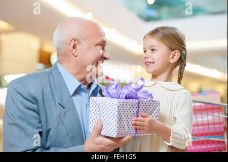 Rendendo presenta porta la felicità. Foto Stock