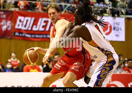 (L a R) Rick Rickert (jet), Haminn Quaintance (libellule), 7 febbraio 2016 - Basket : National Basketball League 'NBL' 2015-2016 tra getti di Chiba 70-69 HIROSHIMA libellule in città Yachiyo palestra, Chiba, Giappone. (Foto di AFLO SPORT) Foto Stock