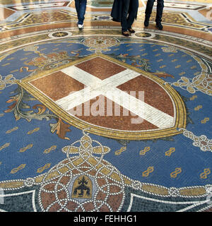 Dettaglio dal pavimento a mosaico della Galleria Vittorio Emanuele a Milano Foto Stock
