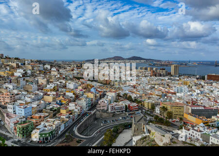 Vista panoramica di Las Palmas de Gran Canaria in un giorno nuvoloso Foto Stock