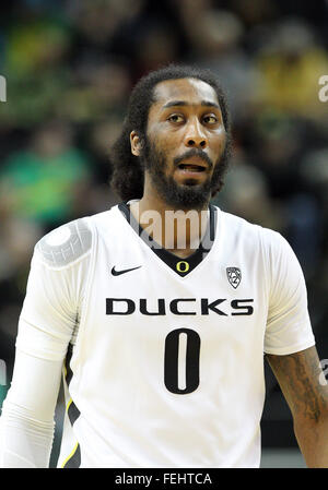 Febbraio 7, 2016: Oregon Ducks avanti Dwayne Benjamin (0) durante il NCAA pallacanestro tra le anatre e le Utah Utes a Matt Knight Arena, Eugene, o Foto Stock