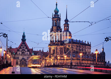 Architettura di Dresda dal Ponte di Augusto Foto Stock