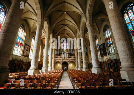 Lussemburgo, Lussemburgo - 17 giugno 2015: interno la Cattedrale di Notre Dame. Granducato di Lussemburgo. Originariamente era un Gesuita chu Foto Stock