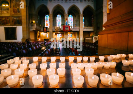 Lussemburgo, Lussemburgo - 17 giugno 2015: interno la Cattedrale di Notre Dame. Granducato di Lussemburgo. Originariamente era un Gesuita chu Foto Stock