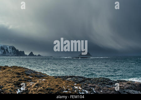 Bleiksøya rock, Vesterålen, Norvegia Foto Stock