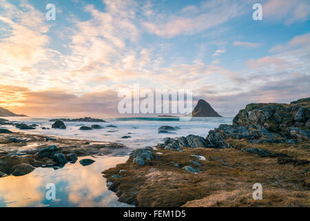 Bleiksøya rock, Vesterålen, Norvegia Foto Stock