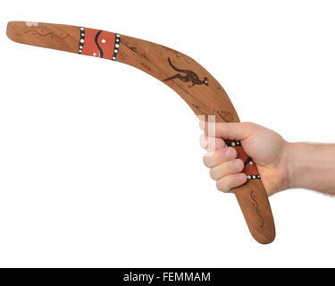 Mano che tiene un boomerang isolato su uno sfondo bianco Foto Stock