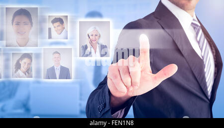 Immagine composita di imprenditore puntando con il suo dito Foto Stock