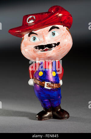 Dipinto a mano happy meal toy mario Foto Stock