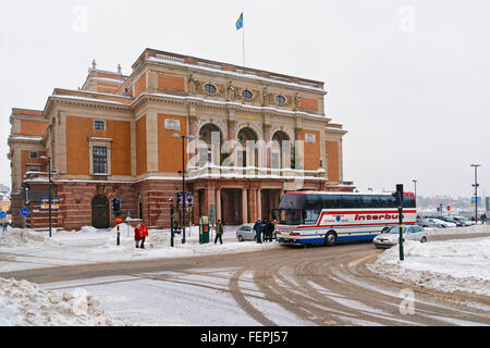 Stoccolma, Svezia - 5 gennaio 2011: Royal Swedish Opera in inverno a Stoccolma. Stoccolma è la capitale della Svezia e la città più popolosa della regione nordica. Foto Stock