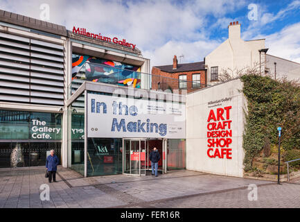 Millennium Gallery, Sheffield South Yorkshire, Inghilterra, Regno Unito, su una soleggiata giornata invernale Foto Stock