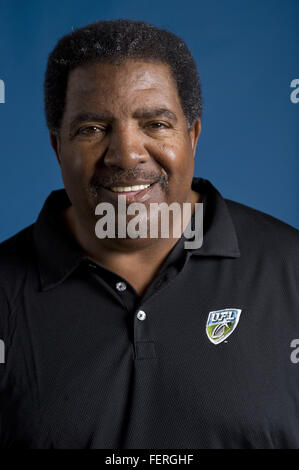 Orlando, Florida, Stati Uniti d'America. Xxi Aprile, 2009. San Francisco coach Dennis Green ritratto scatta durante la United Football League incontri presso il Rosen Shingle Creek. © Scott A. Miller/ZUMA filo/Alamy Live News Foto Stock