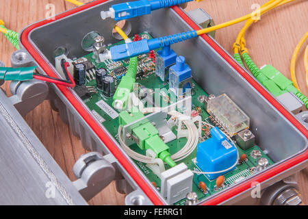 Dispositivo in fibra ottica pronti per la trasmissione di dati a pacchetto Foto Stock