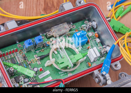 Dispositivo in fibra ottica pronti per la trasmissione di dati a pacchetto Foto Stock