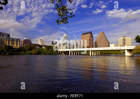 Austin, Texas, Stati Uniti d'America. 5 Sep, 2007. Il 5 settembre 2007, Austin; lo skyline con il Fiume Colorado in Austin, Texas. © Scott A. Miller/ZUMA filo/Alamy Live News Foto Stock