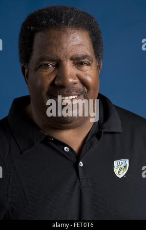 Orlando, Florida, Stati Uniti d'America. Xxi Aprile, 2009. San Francisco coach Dennis Green ritratto scatta durante la United Football League incontri presso il Rosen Shingle Creek. © Scott A. Miller/ZUMA filo/Alamy Live News Foto Stock