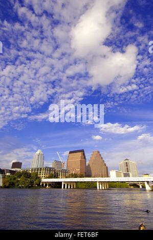 Austin, Texas, Stati Uniti d'America. 5 Sep, 2007. Il 5 settembre 2007, Austin; lo skyline con il Fiume Colorado in Austin, Texas. © Scott A. Miller/ZUMA filo/Alamy Live News Foto Stock