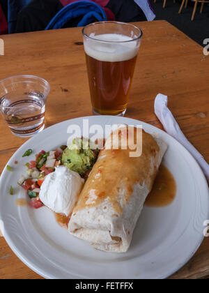 Burrito di pollo, Stoker Bar e ristorante, Steamboat Ski Area, Steamboat Springs, Colorado. Foto Stock