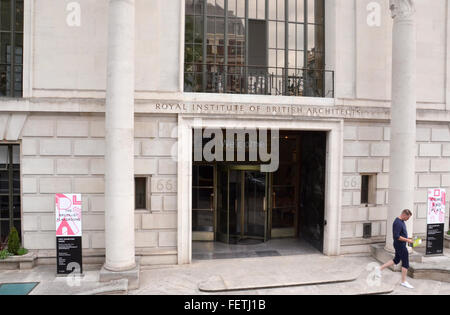 Londra - 6 agosto: Il Royal Institute of British Architects, la cui sede centrale di Londra è mostrato il 6 agosto 2015, ospita un Foto Stock