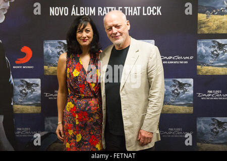 Sao Paulo, Brasile. Decimo Dec, 2015. Il chitarrista inglese David Gilmour dei Pink Floyd, dà notizia conferenza di Allianz Park, West di Sao Paulo. David sonaglio che bloccare global tour è impostata per continuare in Europa. © Flavio di Hopp/Pacific Press/Alamy Live News Foto Stock