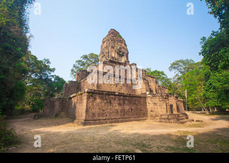 Baksei Chamkrong, decimo secolo Hindu Tempio Piramide in Cambogia Siem Reap provincia Foto Stock