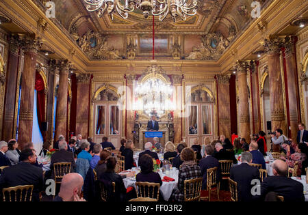 Segretario Kerry affronta il pubblico presso le Nazioni Unite di fondazione prima colazione focalizzata sull'oceano a Parigi Foto Stock