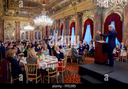 Segretario Kerry affronta il pubblico presso le Nazioni Unite di fondazione prima colazione focalizzata sull'oceano in mezzo la COP21 Vertice sul clima Foto Stock