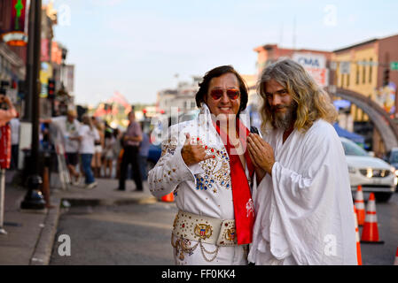 Il Nashville Tennessee Street scene con Elvis e Gesù Foto Stock