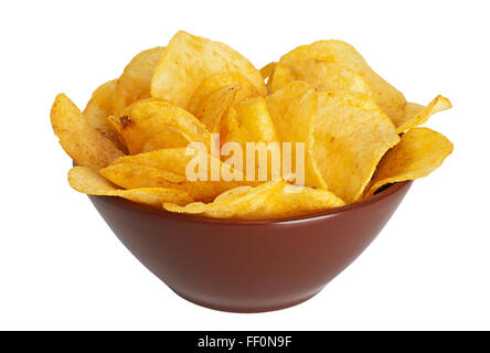 Spicy potato chips nel piatto isolato su uno sfondo bianco Foto Stock