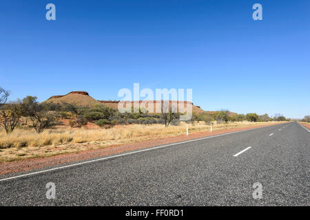 Tanami Road vicino a Alice Springs, Territorio del Nord, l'Australia Foto Stock