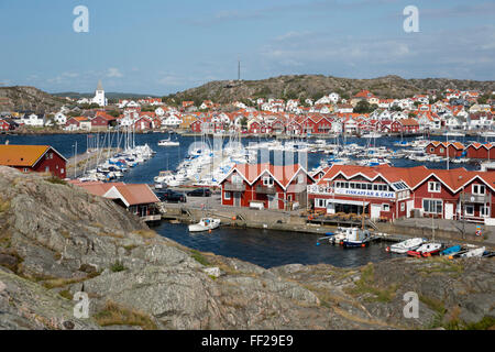 Vista sulla città e sul porto, Skarhamn, Tjorn, BohusRMan Costa, a sud-ovest della Svezia, Svezia, Scandinavia, Europa Foto Stock