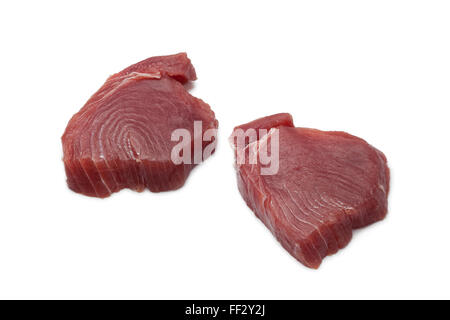 Crudo fresco di tonno su sfondo bianco Foto Stock
