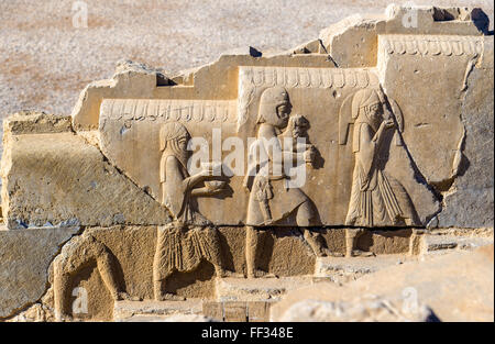 Persiano antico bassorilievo in Persepolis - Iran Foto Stock