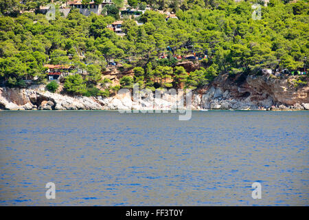 Hvar la costa meridionale, vigne, spiagge, baie tranquille,mari blu,estati perfetta,i turisti la balneazione,pianure di Stari Grad,CROAZIA Foto Stock