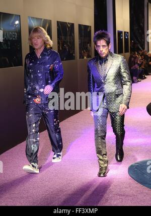 Owen Wilson e Ben Stiller presso gli arrivi per ZOOLANDER 2 Premiere, Alice Tully Hall presso il Lincoln Center di New York, NY Febbraio 9, 2016. Foto di: Andres Otero/Everett Collection Foto Stock