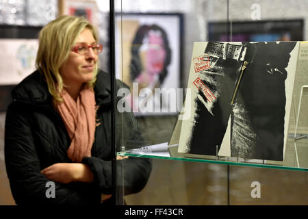 Brno, Repubblica Ceca. 10 Febbraio, 2016. Andy Warhol in mostra nella parte inferiore del mio giardino a Brno City Museum, Repubblica ceca, 10 febbraio 2016. La mostra sarà aperta al pubblico dal 11 febbraio. © Vaclav Salek/CTK foto/Alamy Live News Foto Stock