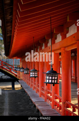 Giappone, Chugoku, l'isola di Miyajima, santuario di Itsukushima. Foto Stock