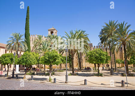 CORDOBA, Spagna - 25 Maggio 2015: le pareti del palazzo Alcazar de los Reyes Cristianos. Foto Stock