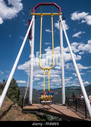 Canyon gigante Swing, Glenwood Caverns Parco Avventura Glenwood Springs, Colorado. Foto Stock